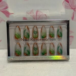 Press On Nails Nail‎ Reformation Foil Forest Green Leaf Sparkle Almond Nails